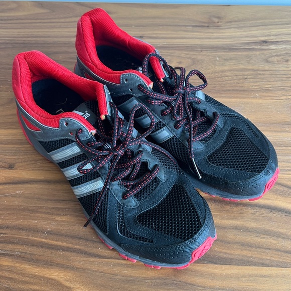 Adidas men’s athletic shoes, training, running - black and red Size 9 - Picture 5 of 5
